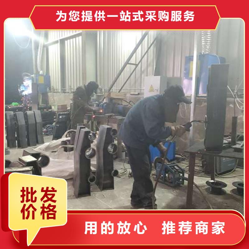 防撞护栏_天桥栏杆厂家厂家技术完善源头工厂量大优惠