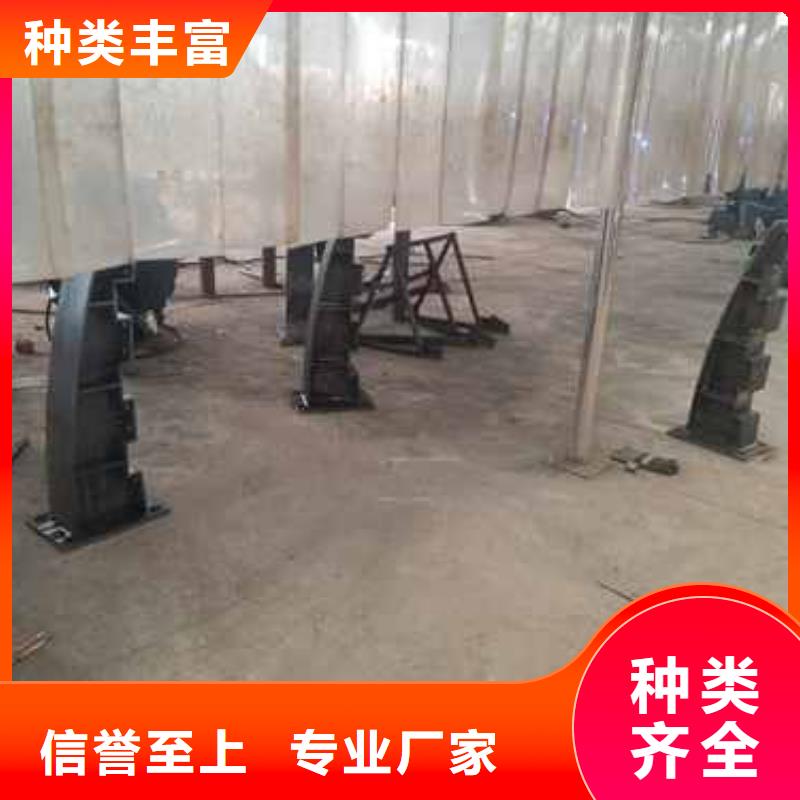 防撞护栏【镀锌喷塑防撞栏】设计制造销售服务一体多年行业经验