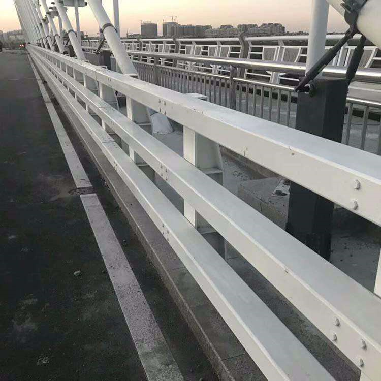 护栏 景观护栏厂产地货源本地品牌