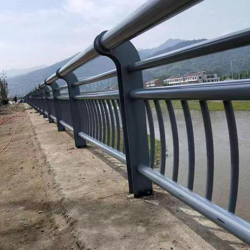 不锈钢防撞护栏可上门安装