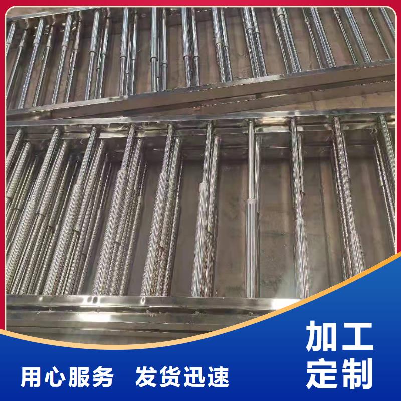 生产防撞不锈钢复合管护栏的生产厂家细节严格凸显品质