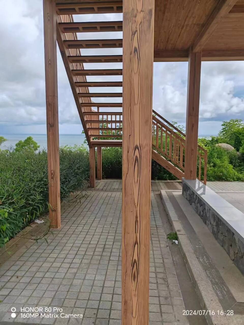 方钢圆管木纹漆全包施工多少钱