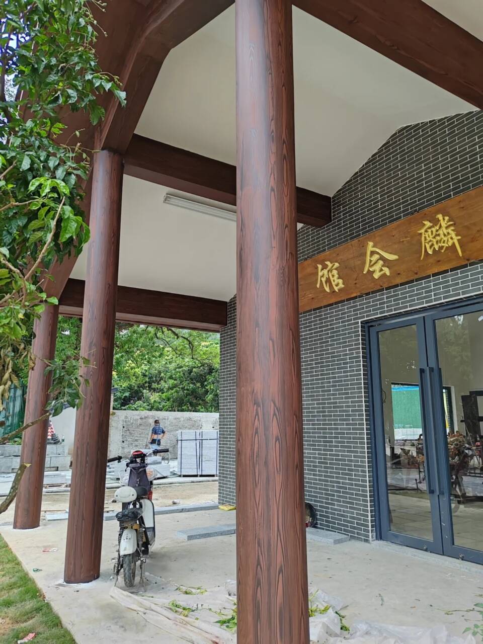 栈道护栏木纹漆批发厂家